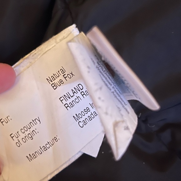 COPY - Men’s Small Moose Knuckles Parka - Picture 7 of 9